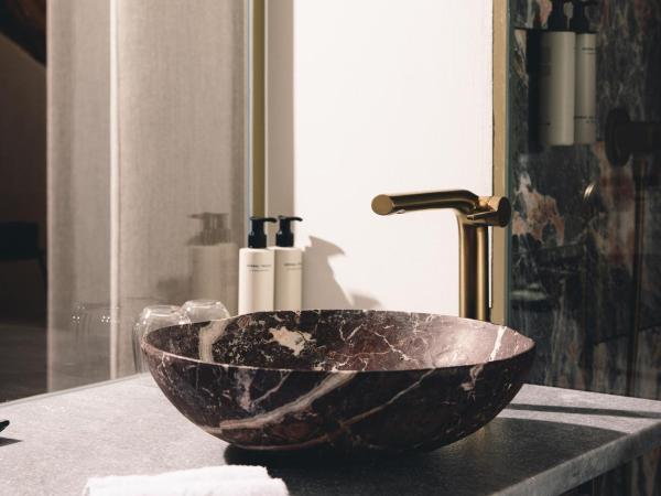 Kai 36 - Hotel zwischen Fels und Fluss : photo 1 de la chambre chambre double standard