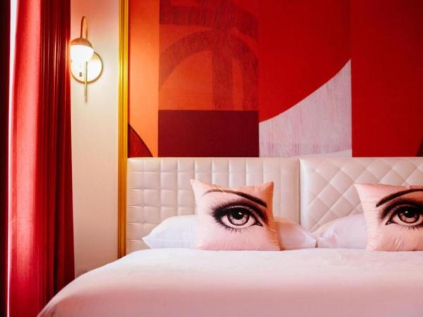 Angad Arts Hotel : photo 3 de la chambre chambre lit queen-size 