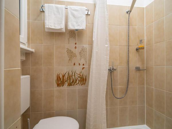 Easy Stay by Hotel La Perla : photo 10 de la chambre economy double room-easy stay