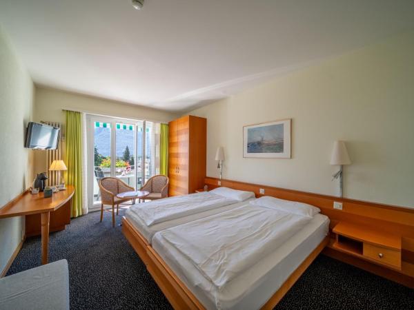 Hotel La Perla : photo 3 de la chambre panorama double room with balcony lake side