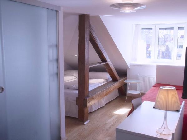 Hotel Villa Rückert : photo 8 de la chambre chambre triple