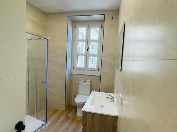 Suites Larios : photo 1 de la chambre chambre double standard avec salle de bains commune