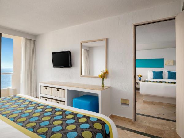 Sunscape Dorado Pacifico Ixtapa Resort & Spa- All Inclusive : photo 1 de la chambre chambre familiale communicante