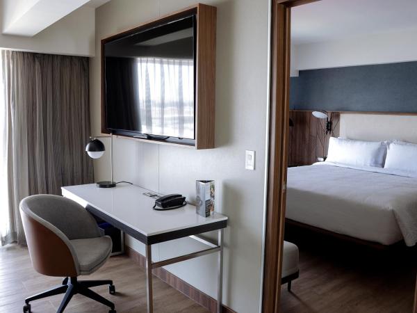 Courtyard by Marriott Puebla Las Animas : photo 3 de la chambre suite junior