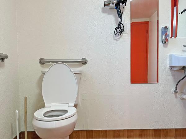 Sin City Hostel : photo 9 de la chambre lit simple dans dortoir à 6 lits