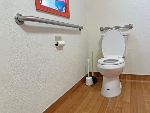 Sin City Hostel : photo 10 de la chambre lit simple dans dortoir à 6 lits