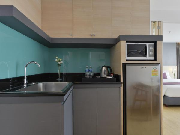 Arize Hotel Sukhumvit : photo 8 de la chambre chambre lits jumeaux deluxe