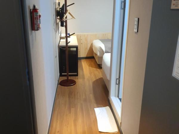 Ehwa In Myeongdong : photo 6 de la chambre chambre lits jumeaux