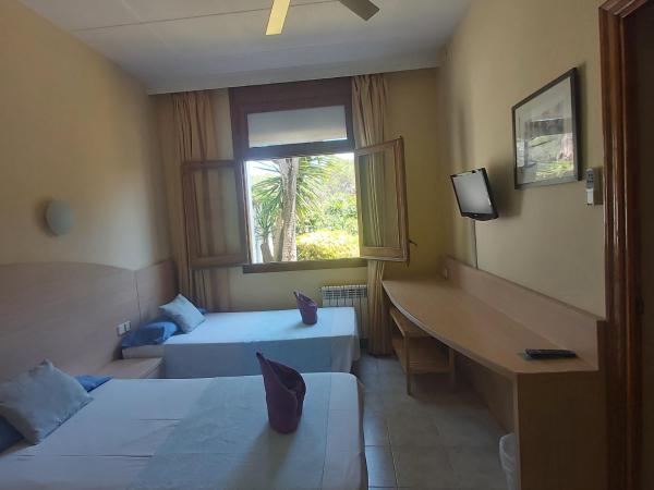 Hotel Bonsol : photo 9 de la chambre chambre triple