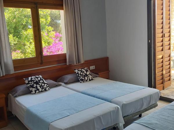 Hotel Bonsol : photo 3 de la chambre chambre triple avec terrasse