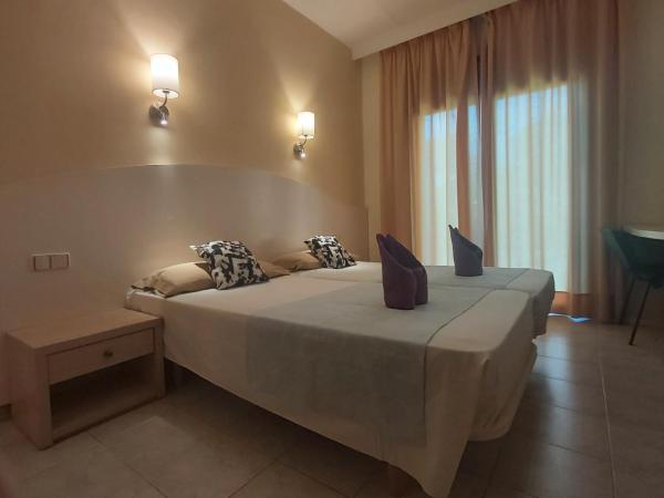 Hotel Bonsol : photo 2 de la chambre chambre lits jumeaux avec terrasse