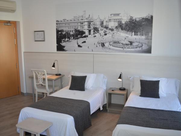 Hostal San Lorenzo : photo 7 de la chambre chambre double ou lits jumeaux