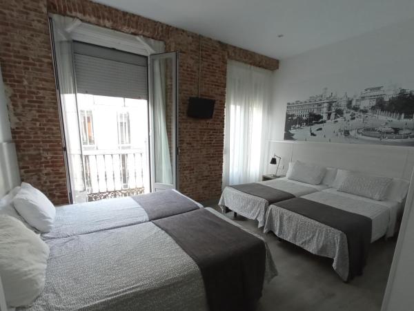 Hostal San Lorenzo : photo 2 de la chambre chambre quadruple (4 adultes)