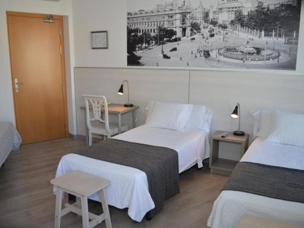 Hostal San Lorenzo : photo 10 de la chambre chambre quadruple (4 adultes)