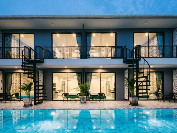 Chanakarn Pool Access Rawai : photo 4 de la chambre chambre double ou lits jumeaux supérieure - vue sur piscine