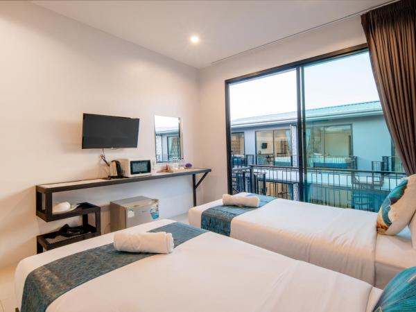 Chanakarn Pool Access Rawai : photo 8 de la chambre chambre double ou lits jumeaux supérieure - vue sur piscine