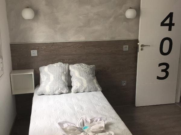 Hostal Meyra : photo 1 de la chambre chambre simple (1 adulte)