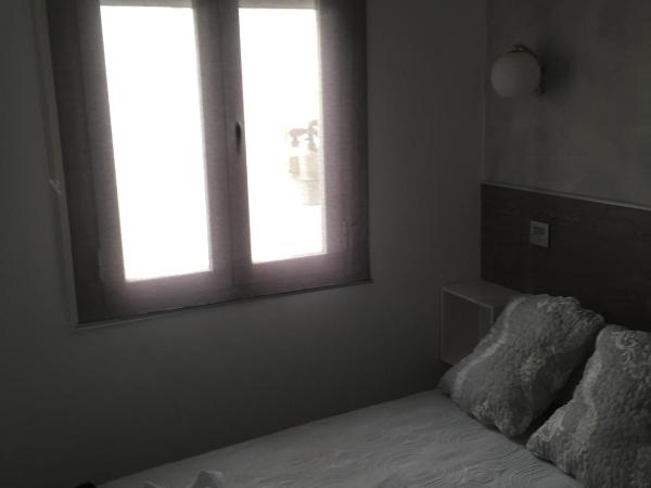 Hostal Meyra : photo 2 de la chambre chambre simple (1 adulte)