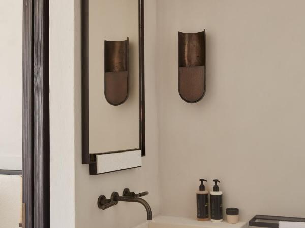 Anandes Hotel : photo 6 de la chambre nest suite with outdoor hot tub