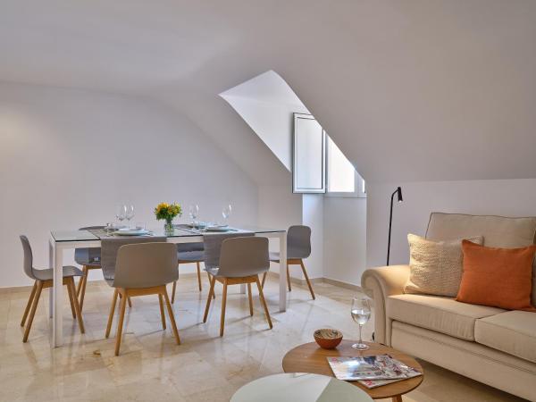 Hotel Rey Alfonso X : photo 5 de la chambre apartment with terrace - penthouse (annex)