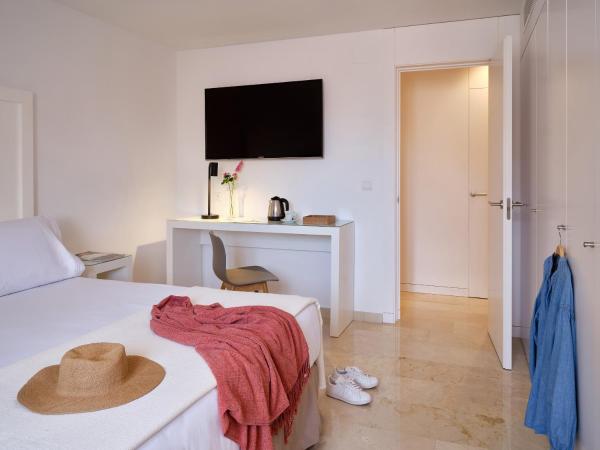 Hotel Rey Alfonso X : photo 10 de la chambre apartment with terrace - penthouse (annex)