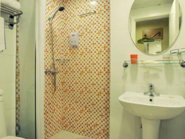 Home Inn Nanjing Railway Station Xiaoshi Metro Station : photo 6 de la chambre chambre lits jumeaux standard - citoyens chinois continentaux