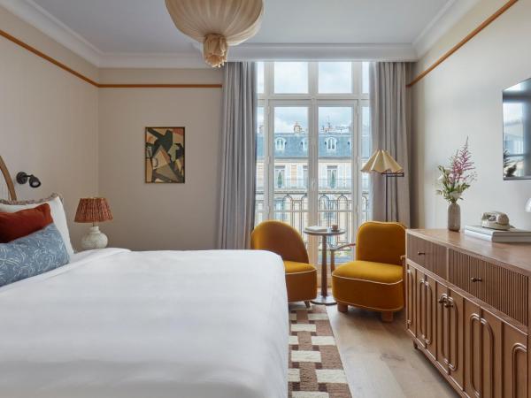 Miiro Le Grand Hôtel Cayré : photo 3 de la chambre chambre supérieure - vue sur ville