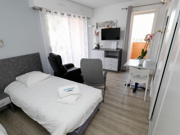 LES TERRASSES DE BORDA*** : photo 10 de la chambre appartement avec balcon