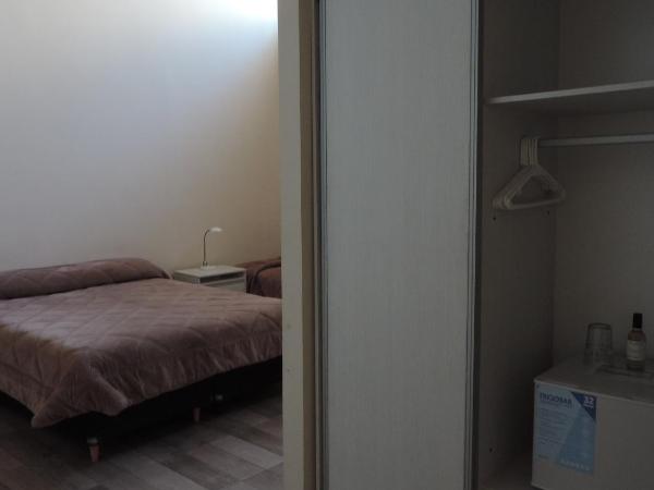 DAKAR HOSTEL : photo 2 de la chambre chambre quadruple standard