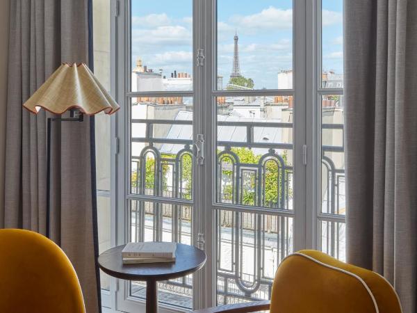 Miiro Le Grand Hôtel Cayré : photo 1 de la chambre classic room - eiffel tower view
