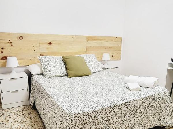 Sweet Rooms in Alboraya Valencia : photo 7 de la chambre chambre double avec salle de bains commune