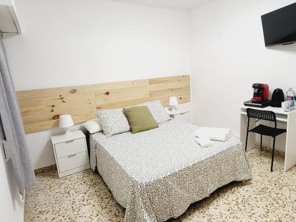 Sweet Rooms in Alboraya Valencia : photo 4 de la chambre chambre double avec salle de bains commune