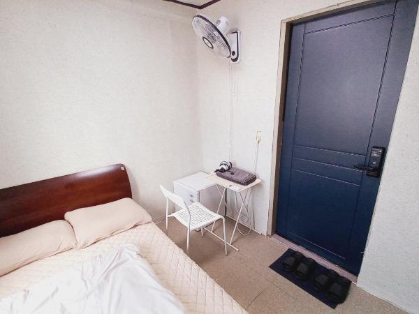 1975 Yurim Inn : photo 8 de la chambre chambre double