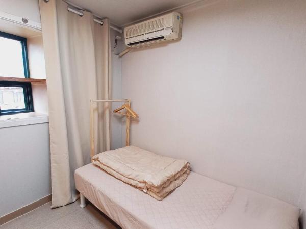 Sujeongjang Inn : photo 4 de la chambre chambre simple avec salle de bains privative