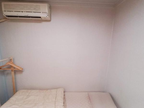 Sujeongjang Inn : photo 7 de la chambre chambre simple avec salle de bains privative