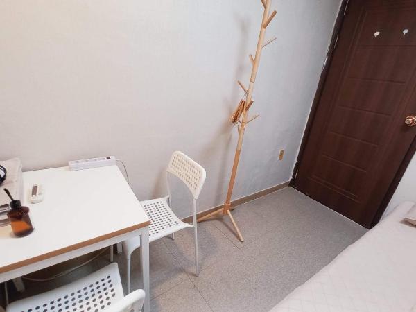 Sujeongjang Inn : photo 6 de la chambre chambre double avec salle de bains privative