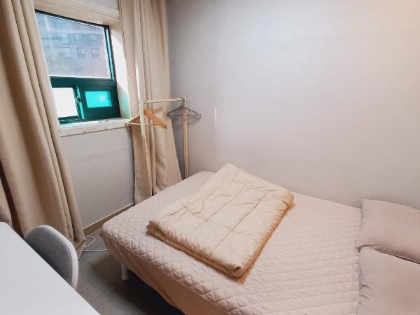 Sujeongjang Inn : photo 9 de la chambre chambre double avec salle de bains privative