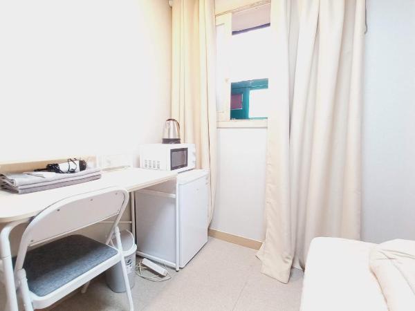 Sujeongjang Inn : photo 5 de la chambre chambre double avec salle de bains privative