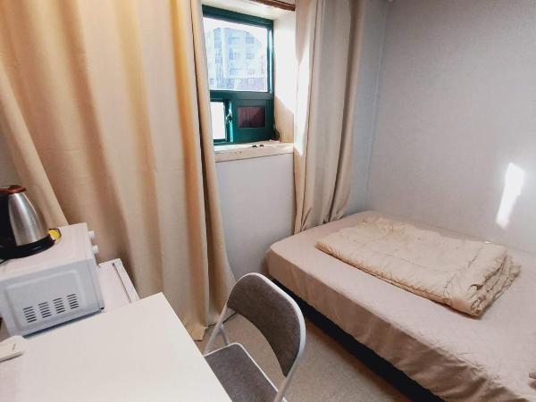 Sujeongjang Inn : photo 4 de la chambre chambre double avec salle de bains privative