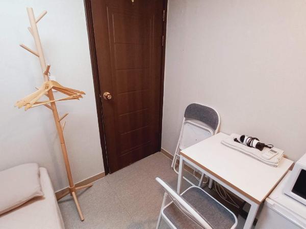 Sujeongjang Inn : photo 1 de la chambre chambre double avec salle de bains privative