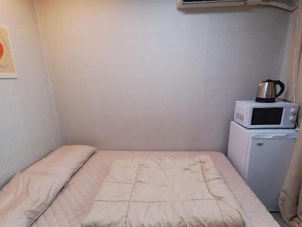 Sujeongjang Inn : photo 2 de la chambre chambre double avec salle de bains privative