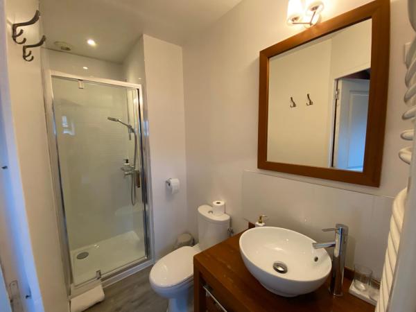 Hotel Saint Yves : photo 3 de la chambre chambre triple