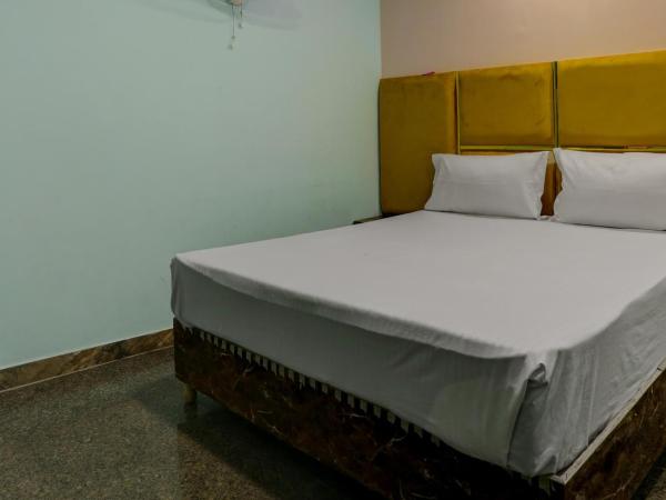 Hotel O Samrat : photo 10 de la chambre chambre triple classique