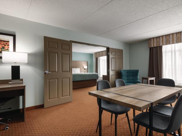 Wingate by Wyndham Louisville East : photo 4 de la chambre suite 1 chambre lit king-size de luxe - non-fumeurs