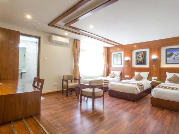 Aryatara Kathmandu Hotel : photo 2 de la chambre chambre triple de luxe - navette aéroport gratuite