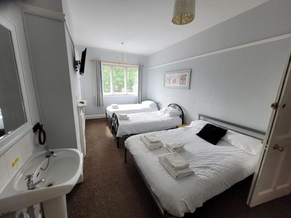 The Saddle Inn : photo 2 de la chambre chambre familiale avec salle de bains commune