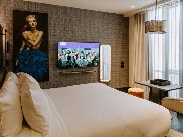 The Motley Hotel : photo 4 de la chambre chambre lit king-size