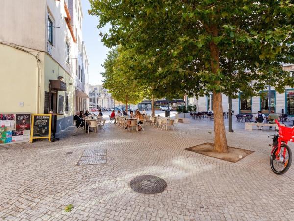 Bright 2 Bedroom Apartment with parking in Lisbon : photo 7 de la chambre appartement