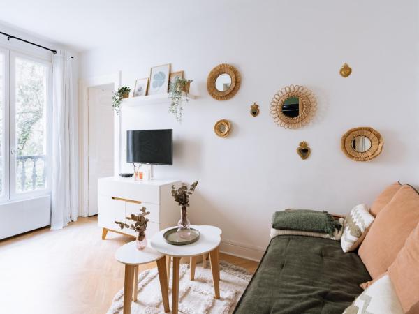 Alluring 1 bedroom Apartment 5 min to the Eiffel Tower! : photo 6 de la chambre appartement