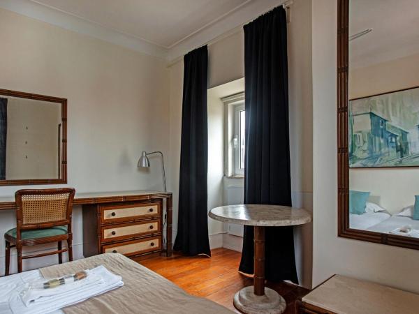 Large family flat in Campo de Ourique : photo 4 de la chambre appartement